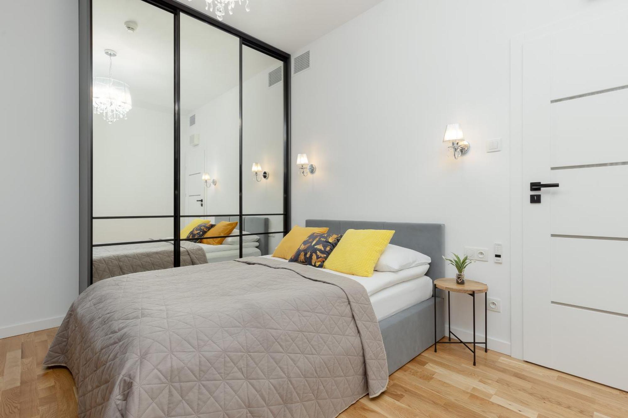 Exceptional Business Apartments By Noclegi Renters Варшава Екстериор снимка