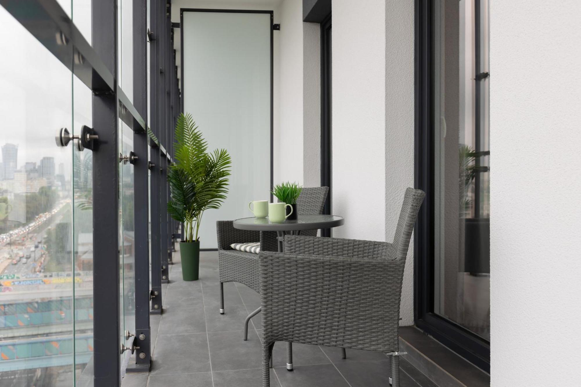 Exceptional Business Apartments By Noclegi Renters Варшава Екстериор снимка