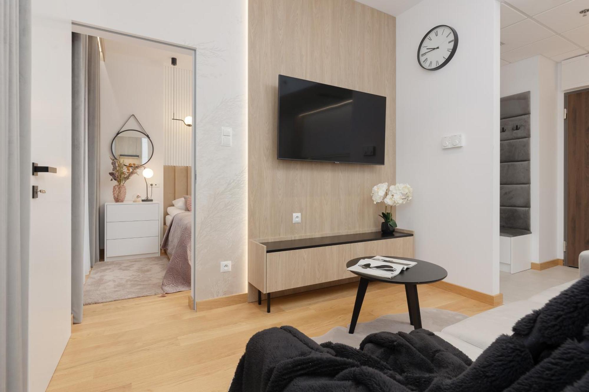 Exceptional Business Apartments By Noclegi Renters Варшава Екстериор снимка