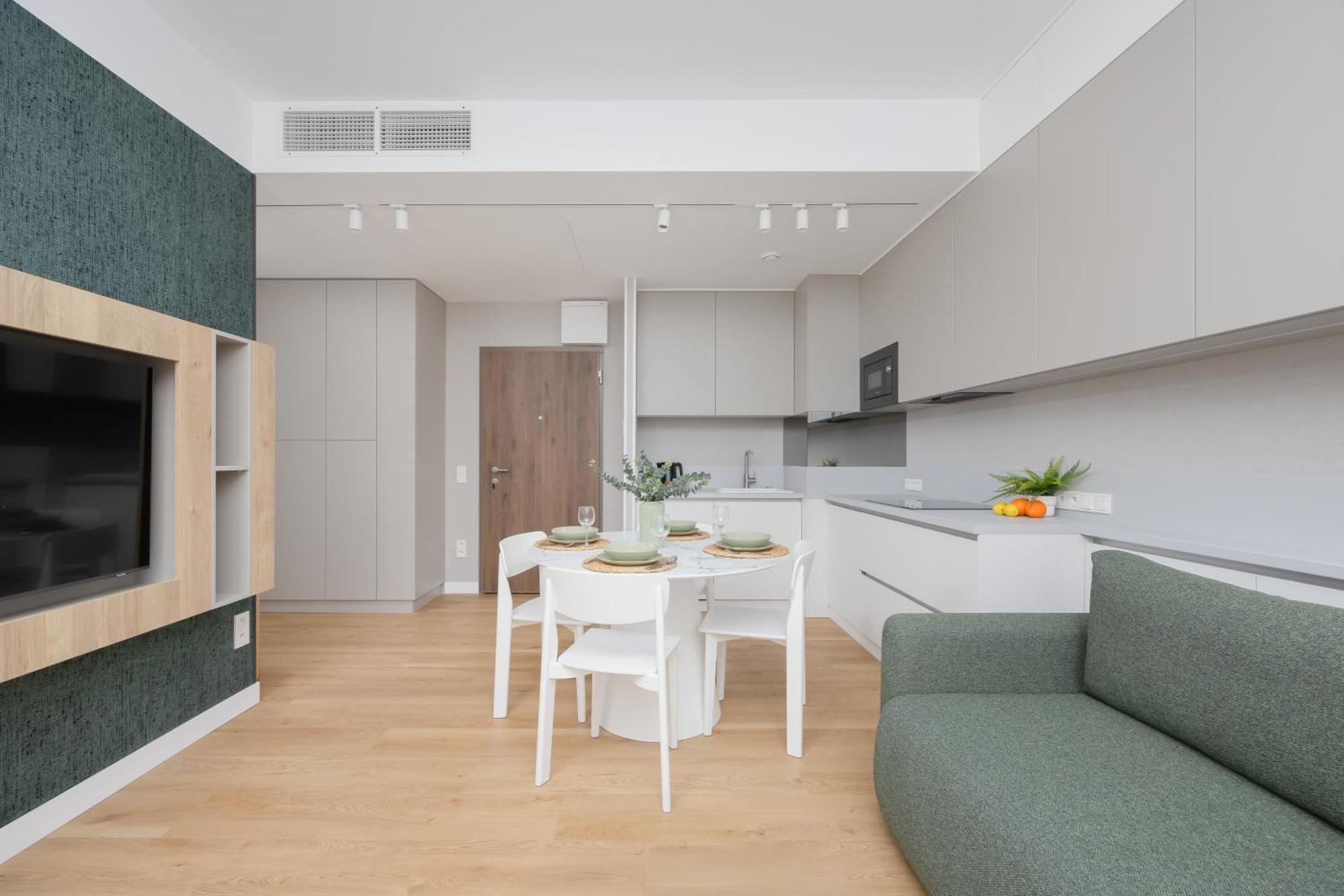 Exceptional Business Apartments By Noclegi Renters Варшава Екстериор снимка