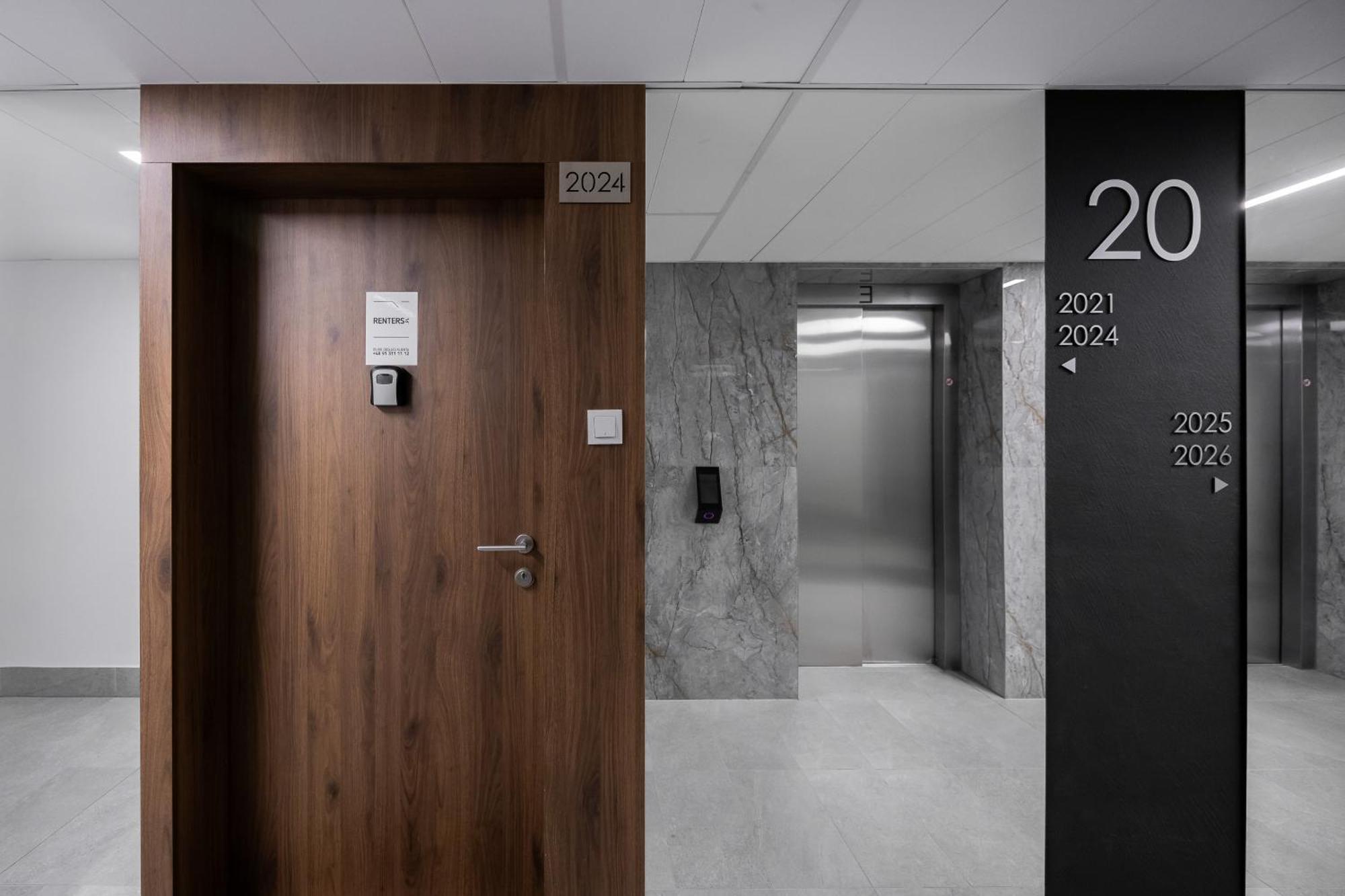 Exceptional Business Apartments By Noclegi Renters Варшава Екстериор снимка