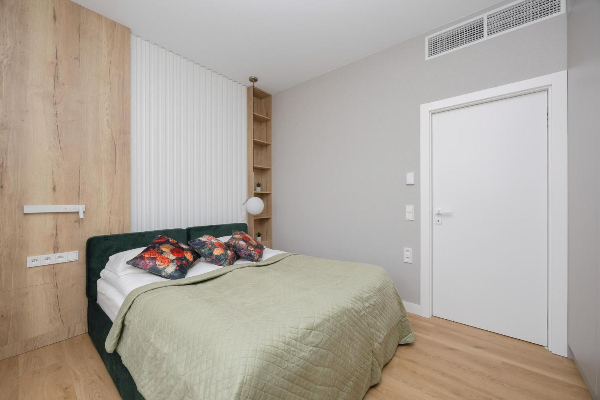 Exceptional Business Apartments By Noclegi Renters Варшава Екстериор снимка